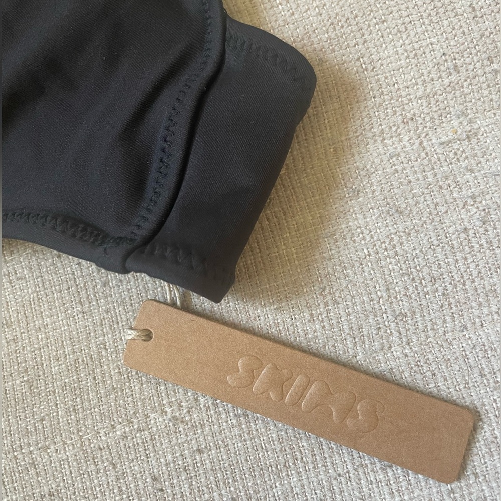 NWT SKIMS Micro Scoop Tie Bikini Top - Picture 3 of 4